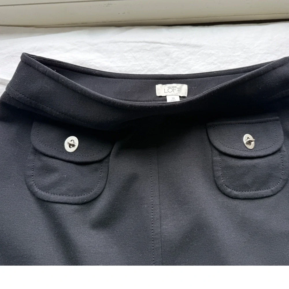 Ann‎ Taylor LOFT Black Mini Skirt A-Line Turn-Lock Pocket Detail Size 10